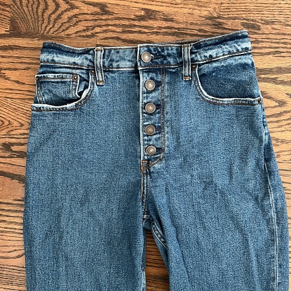 〰️ abercrombie high rise curve love mom jean - Picture 4 of 9